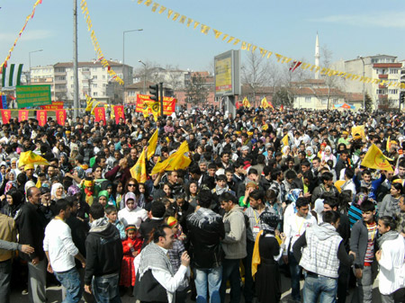 Newroz halayları başladı 74