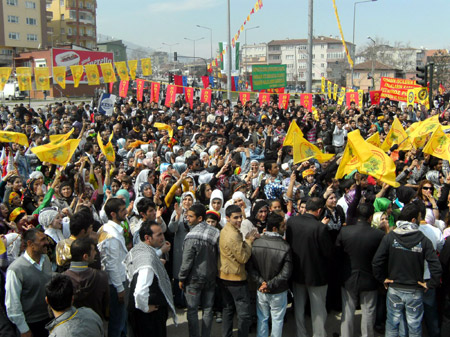 Newroz halayları başladı 76
