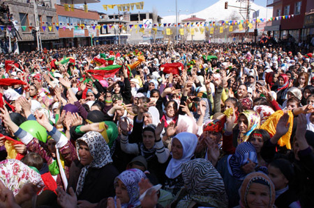 Newroz halayları başladı 80