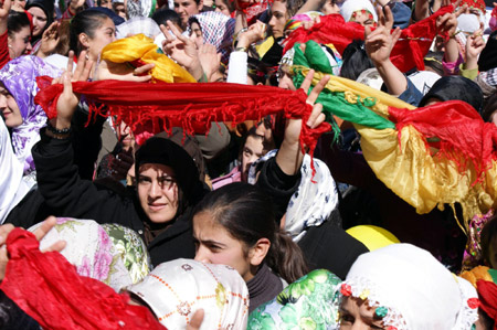 Newroz halayları başladı 82