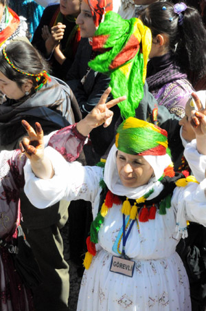 Newroz halayları başladı 92