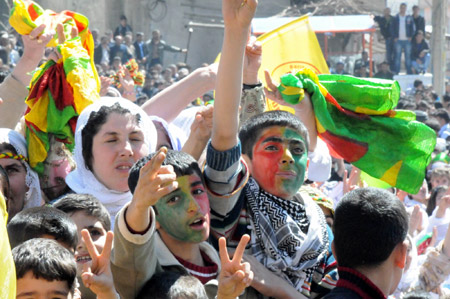 Newroz halayları başladı 99