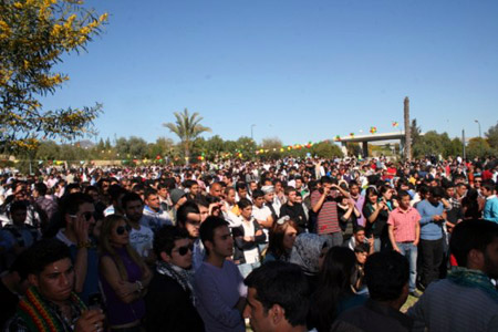 Kıbrıs'ta Newroz kutlaması 32