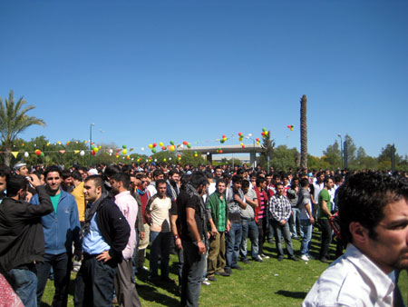 Kıbrıs'ta Newroz kutlaması 48