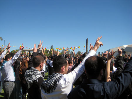 Kıbrıs'ta Newroz kutlaması 49