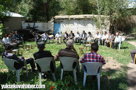 BDP'liler köyleri ziyaret etti 13