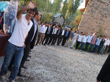 Şemdinli'de 15-16 Eylül 2013 tarihli düğünlerden fotoğraflar 107