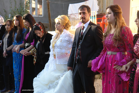 Yüksekova hafta içi düğünleri - Fotoğraflar - 27-09-2013 87