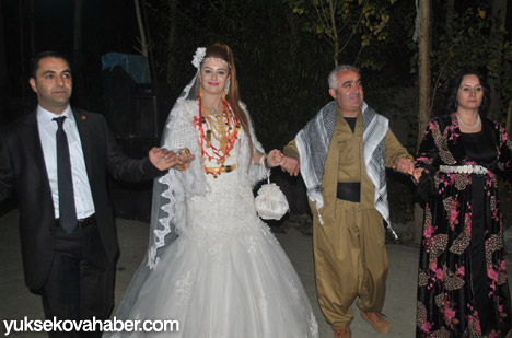 Yüksekova'da Sarı Ailesi'nin düğünü 11