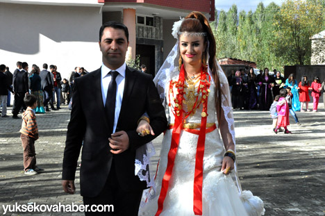 Yüksekova'da Sarı Ailesi'nin düğünü 3