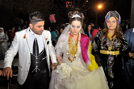 Manisa'da görkemli Hakkari düğünü 27