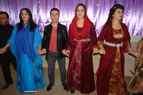 Yüksekova hafta içi düğünleri - 01-11-2013 - Foto Galeri 35
