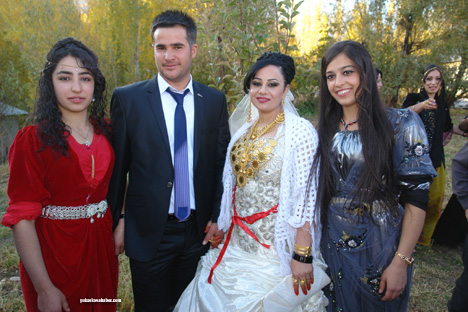 Yüksekova hafta içi düğünleri - 01-11-2013 - Foto Galeri 49
