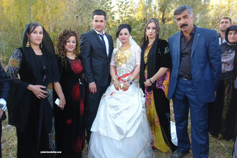 Yüksekova hafta içi düğünleri - 01-11-2013 - Foto Galeri 53