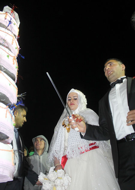 Şemdinli'de 02-03 Kasım 2013 tarihinde yapılan düğünlerden fotoğraflar 107