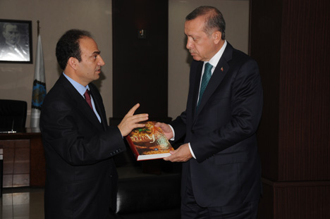 Erdoğan ve Baydemir'in Renkli Görüşmesi 12