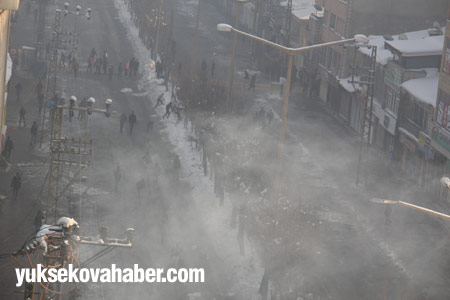 Yüksekova'da polis müdahalesi 10
