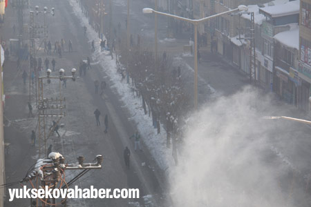 Yüksekova'da polis müdahalesi 4