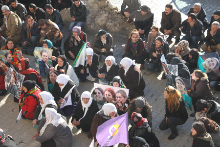 3 Kürt kadın siyasetçi Şemdinli'de anıldı 16