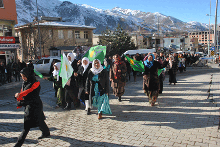 3 Kürt kadın siyasetçi Şemdinli'de anıldı 25