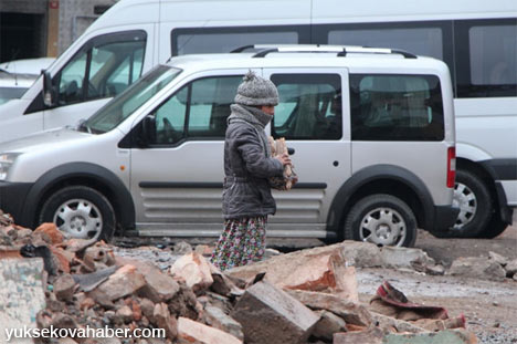 Çöken bina Suriyelilerin dramını ortaya çıkardı 2