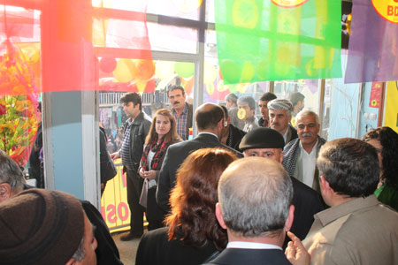 BDP Şemdinli'de seçim bürosu açtı! 7