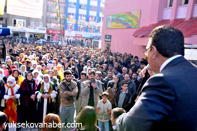 BDP Hakkari'de seçim bürosu açtı 2