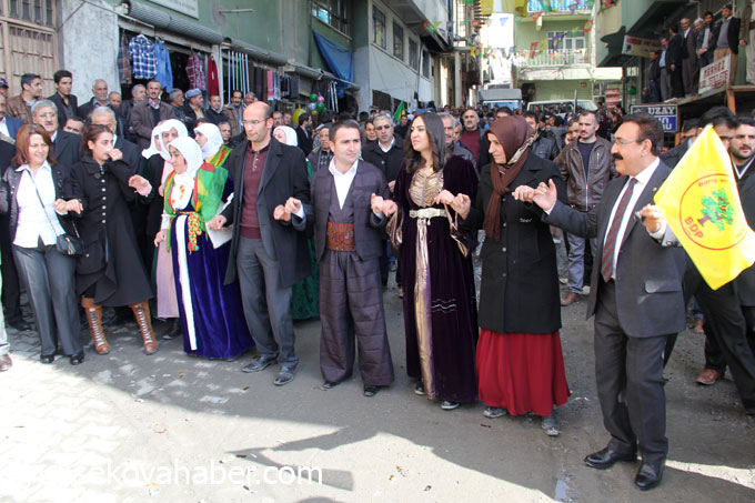 BDP Hakkari'de seçim bürosu açtı 7