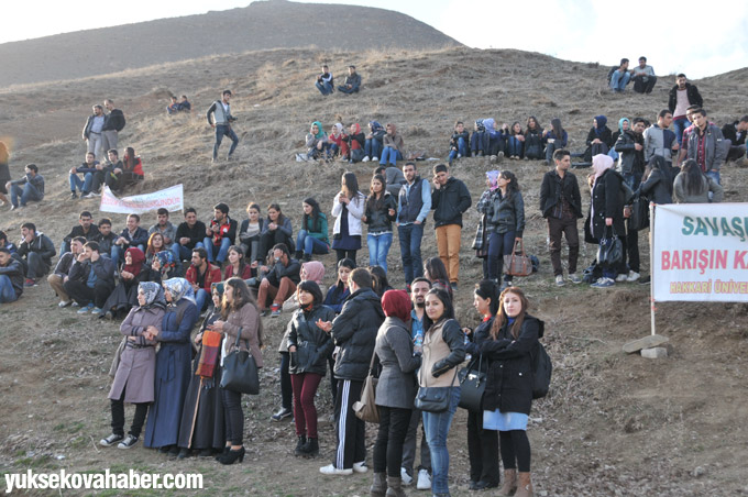 ÇÖDER'liler 8 Martı halaylar ile kutladı 3