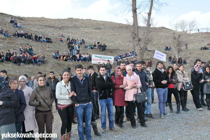 ÇÖDER'liler 8 Martı halaylar ile kutladı 7