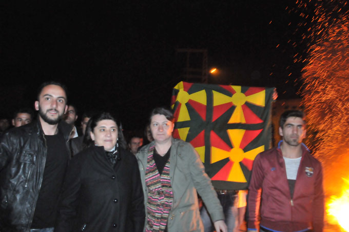 Zana Hakkari'deki Newroz şenliğine katıldı 16