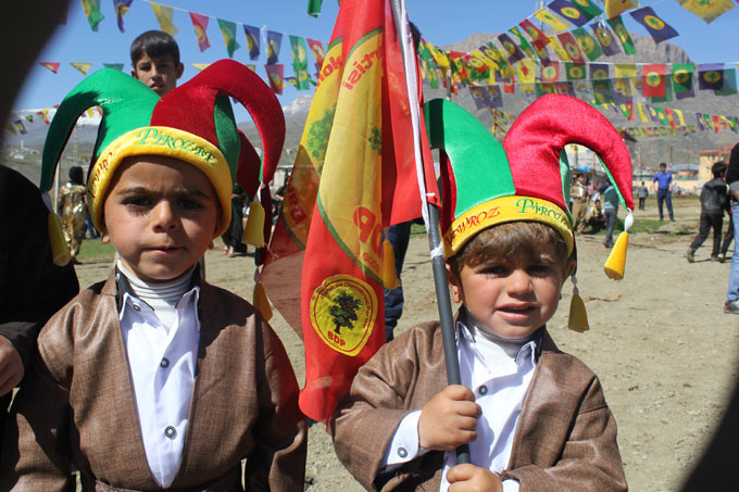 Şemdinli - Derecik Newroz 2014 1