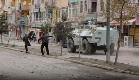 Ahmet Türk'e yönelik saldırı Hakkari'de protesto edildi - Fotoğraflar 20