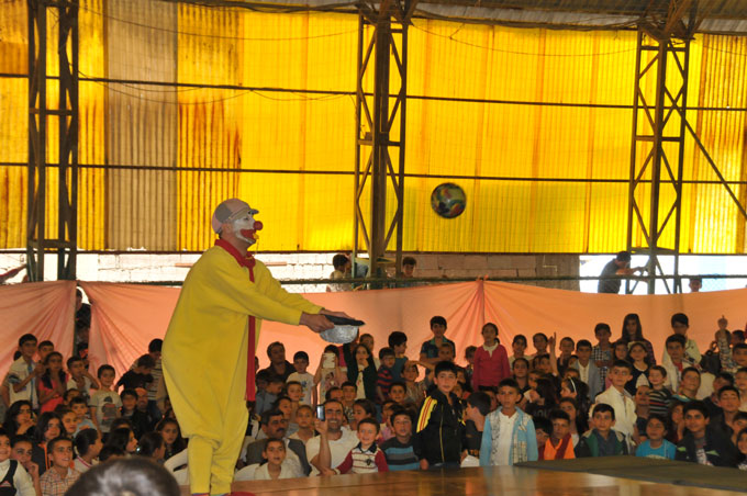 Hakkari'deki sirk gösterisine yoğun ilgi 7