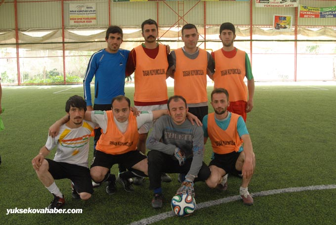 Turnuvanın şampiyonu Atatürk Anadolu Lisesi 15
