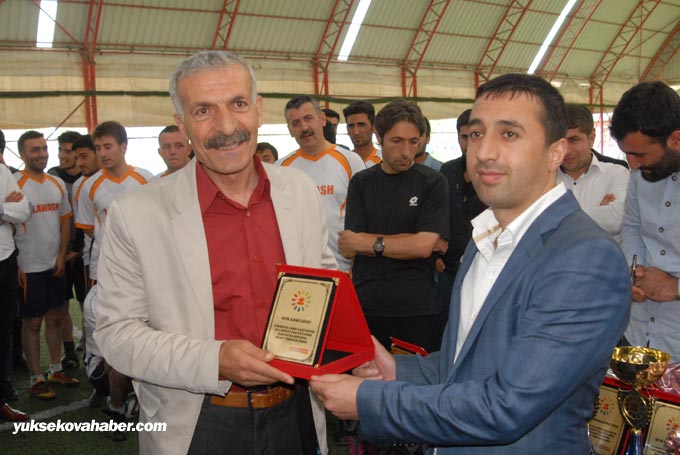 Turnuvanın şampiyonu Atatürk Anadolu Lisesi 2