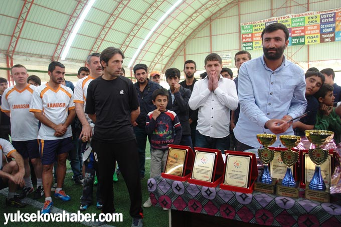 Turnuvanın şampiyonu Atatürk Anadolu Lisesi 40