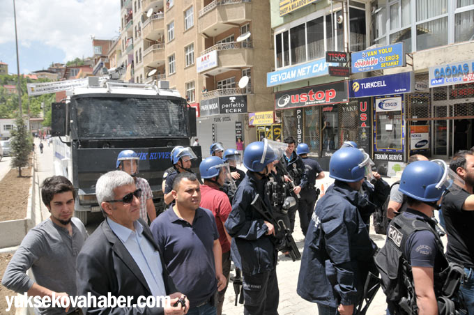 Hakkari'de BDP'nin yürüyüş ve açıklaması sonrası gerginlik - FOTO Galeri 6