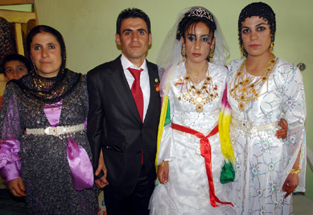 Yüksekova Düğünleri (25 Nisan 2010) 103