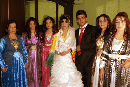 Yüksekova Düğünleri (25 Nisan 2010) 30