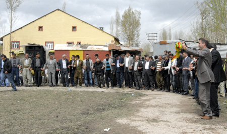 Yüksekova Düğünleri (25 Nisan 2010) 48
