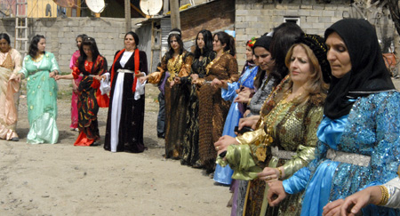 Yüksekova Düğünleri (25 Nisan 2010) 81