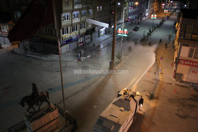 Hakkari'de kavga: Kent merkezi yine karıştı 22