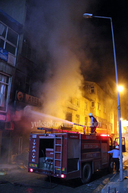 Hakkari'de kavga: Kent merkezi yine karıştı 23