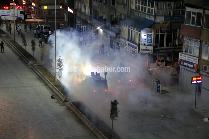 Hakkari'de kavga: Kent merkezi yine karıştı 3