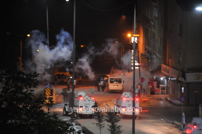 Hakkari'de kavga: Kent merkezi yine karıştı 36