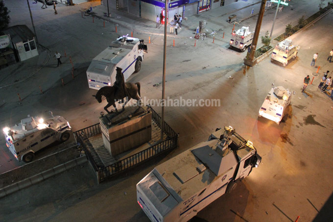 Hakkari'de kavga: Kent merkezi yine karıştı 4