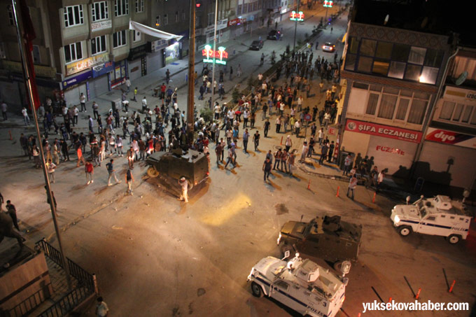 Hakkari'de kavga: Kent merkezi yine karıştı 42