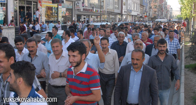 Yüksekova'da on binlerce kişi IŞİD terörünü protesto etti 26