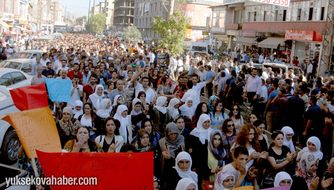 Yüksekova'da on binlerce kişi IŞİD terörünü protesto etti 30